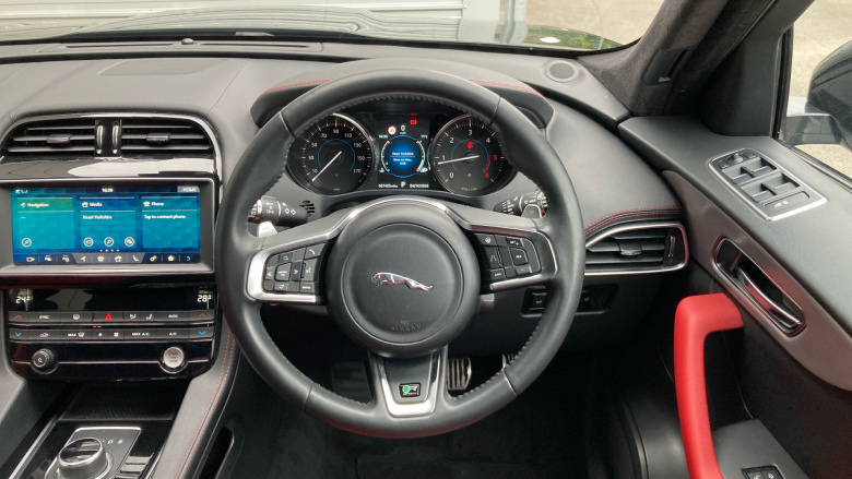 Jaguar F-Pace 2.0d R-Sport 5dr Auto AWD Diesel Estate